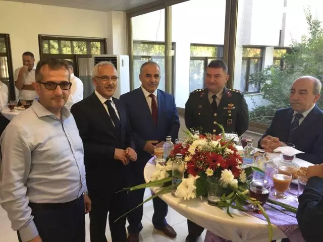 Milletvekilleri İlçe Bayramlaşmalarına Katıldı Milletvekilleri İlçe Bayramlaşmalarına Katıldı