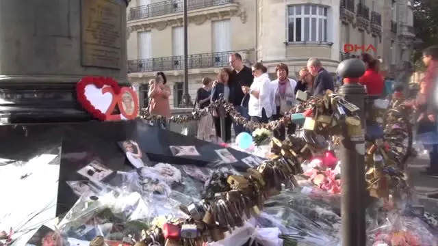 Parisliler Lady Diana'yı Ölümünün 20.yılında Unutmadı Parisliler Lady Diana'yı Ölümünün 20.yılında Unutmadı