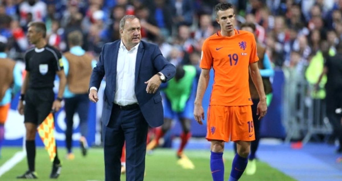 Persie, Sakatlığı Nedeniyle Hollanda Milli Takımı Kadrosundan Çıkarıldı