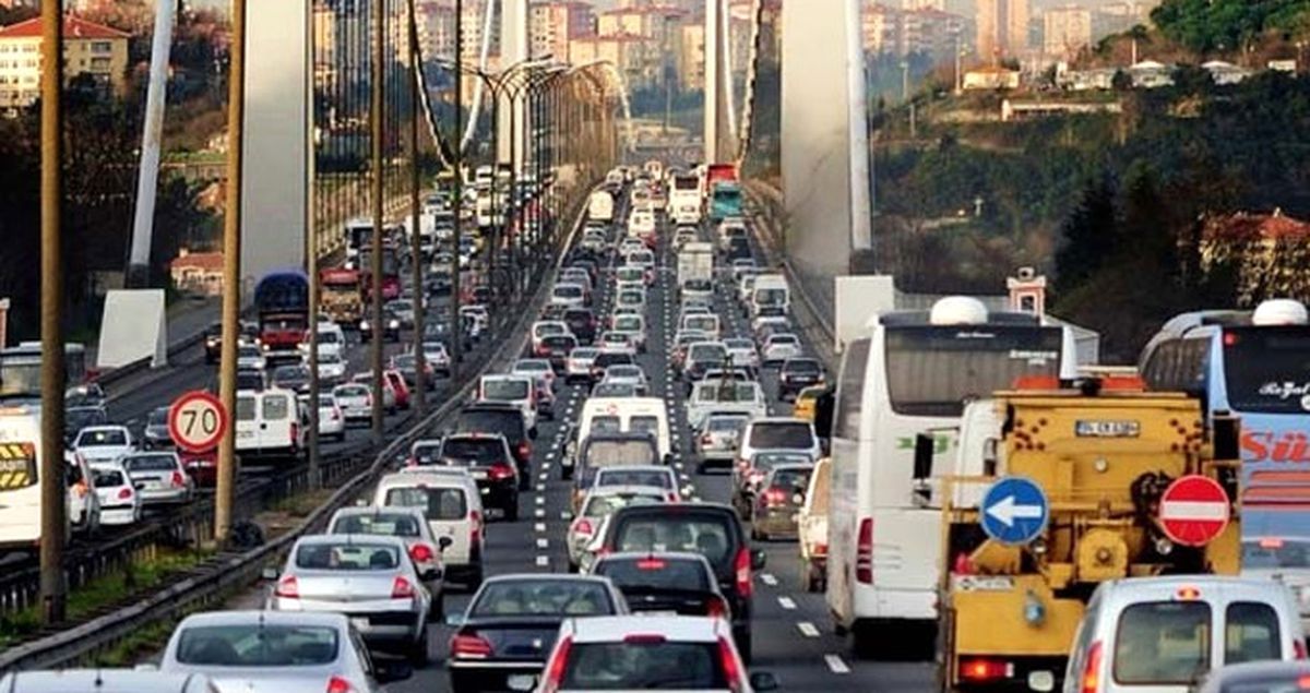 İstanbul'da Bayram Ziyaretleriyle Birlikte Trafik Çilesi Geri Döndü
