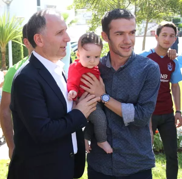 Trabzonspor Bayramlaştı, Bakan Soylu Transfer Müjdesi Verdi Trabzonspor Bayramlaştı, Bakan Soylu Transfer Müjdesi Verdi