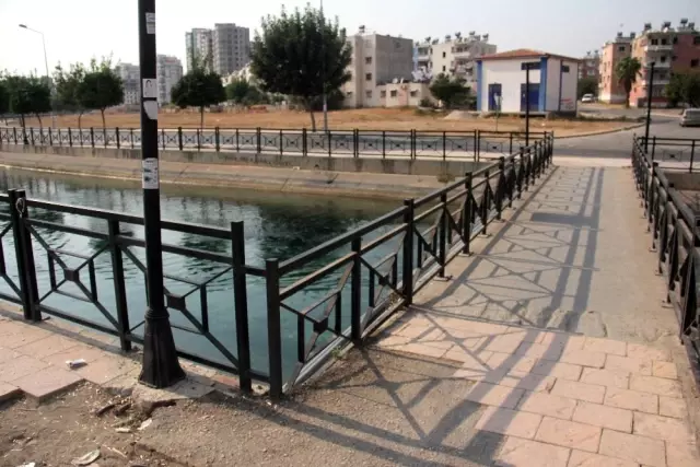 Sulama Kanalına Düşen Kadını Vatandaşlar Kurtardı Sulama Kanalına Düşen Kadını Vatandaşlar Kurtardı