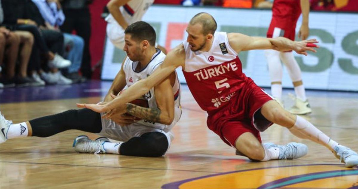EuroBasket'te 12 Dev Adam, Sırbistan'a Boyun Eğdi
