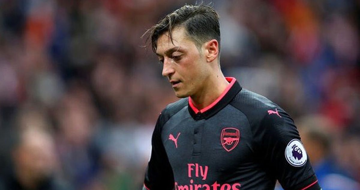 Mesut Özil, Kendisini Eleştiren Eski Arsenal'lı Futbolculara Patladı: Çenenizi Kapatın