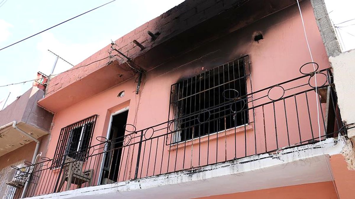 Adana'da Eşine Kızan Kadın Evi Ateşe Verip Kocasını Aradı: Cayır Cayır Yakıyorum