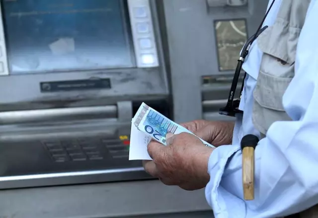 Şaka Gibi Olay! 4 Bin Lira Dolandırdıkları Vatandaşa Yanlışlıkla 8 Bin Lira Gönderdiler