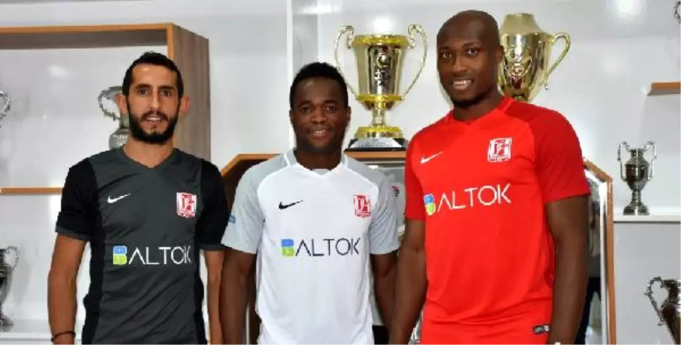 Balıkesirspor'da İmzalar Tamam