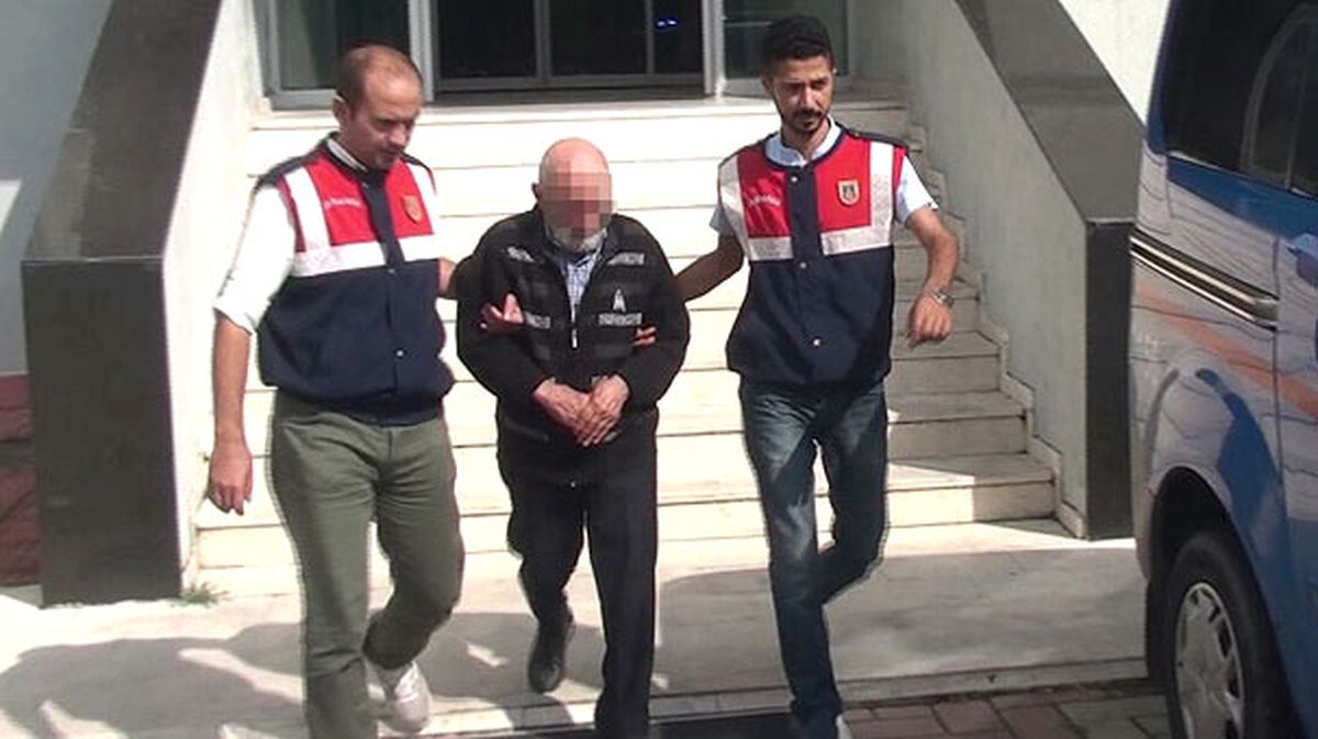 İstanbul'da Kalpazanlara Operasyon! 77 Yaşındaki Dede, Kuryelik Yapıyormuş