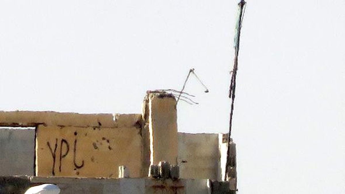Telabyad'daki ABD Bayrakları ve PYD/YPG Flamaları Kaldırıldı