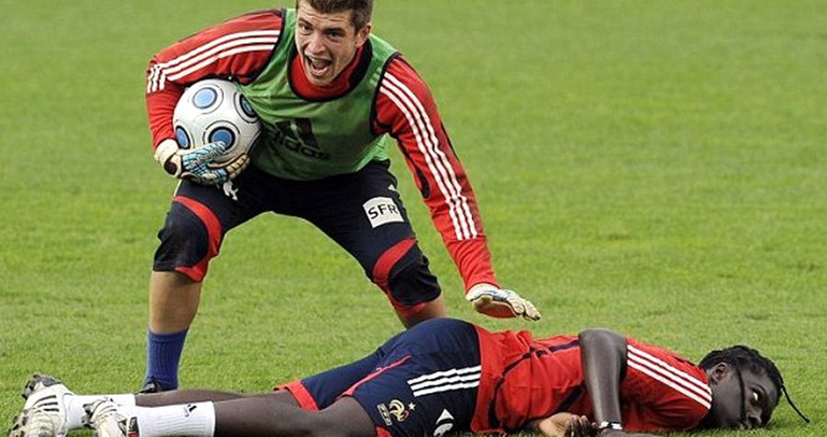 Gomis'in Fransa'da Bayıldığı Dönemde, Yanına İlk Gelen Carrasco Olmuş
