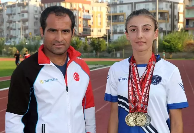 Lise Öğrencisi Bedriye Şampiyonluklara Koşuyor Lise Öğrencisi Bedriye Şampiyonluklara Koşuyor