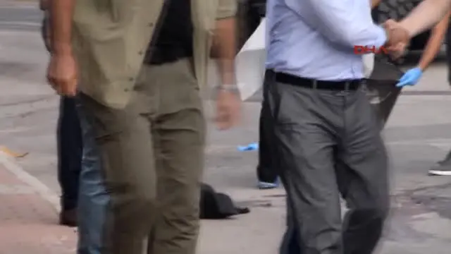 Mersin'de Polis Merkezine Saldırmak İsterken Öldürülen Teröristten 5 Kilo Bomba Çıktı Mersin'de Polis Merkezine Saldırmak İsterken Öldürülen Teröristten 5 Kilo Bomba Çıktı