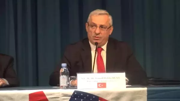 Türkiye'nin Paris Büyükelçisi, Avrupa-Amerika Basın Kulübü'nde Konferans Verdi