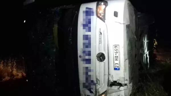Yozgat'ta Yolcu Otobüsü Devrildi: 2 Ölü, 44 Yaralı (1)