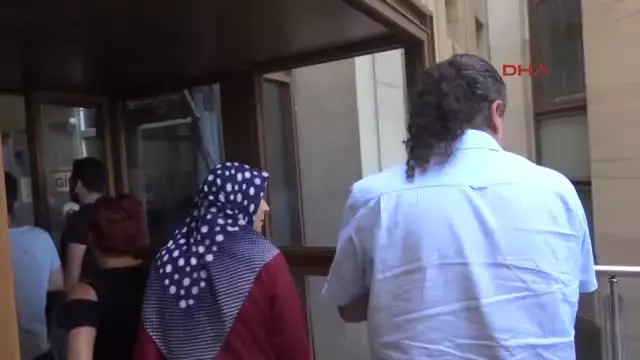 Buırsa Suç Duyurusuna Kucağında Yavru Kediyle Geldi