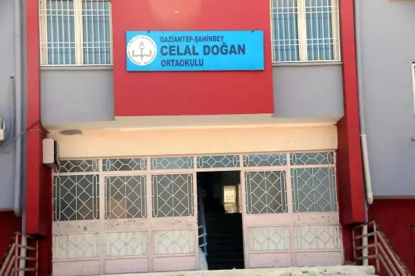 Celal Doğan Ortaokulu'nun Adının Değiştirilme Kararına Tepki Celal Doğan Ortaokulu'nun Adının Değiştirilme Kararına Tepki