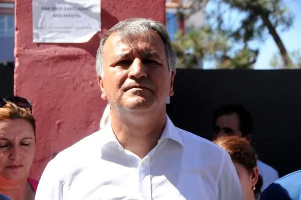 Celal Doğan Ortaokulu'nun Adının Değiştirilme Kararına Tepki Celal Doğan Ortaokulu'nun Adının Değiştirilme Kararına Tepki