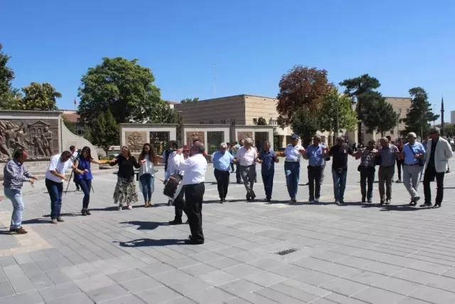 Dadaloğlu Geleneksel Kültür ve Sanatsal Şenlikleri Başladı Dadaloğlu Geleneksel Kültür ve Sanatsal Şenlikleri Başladı