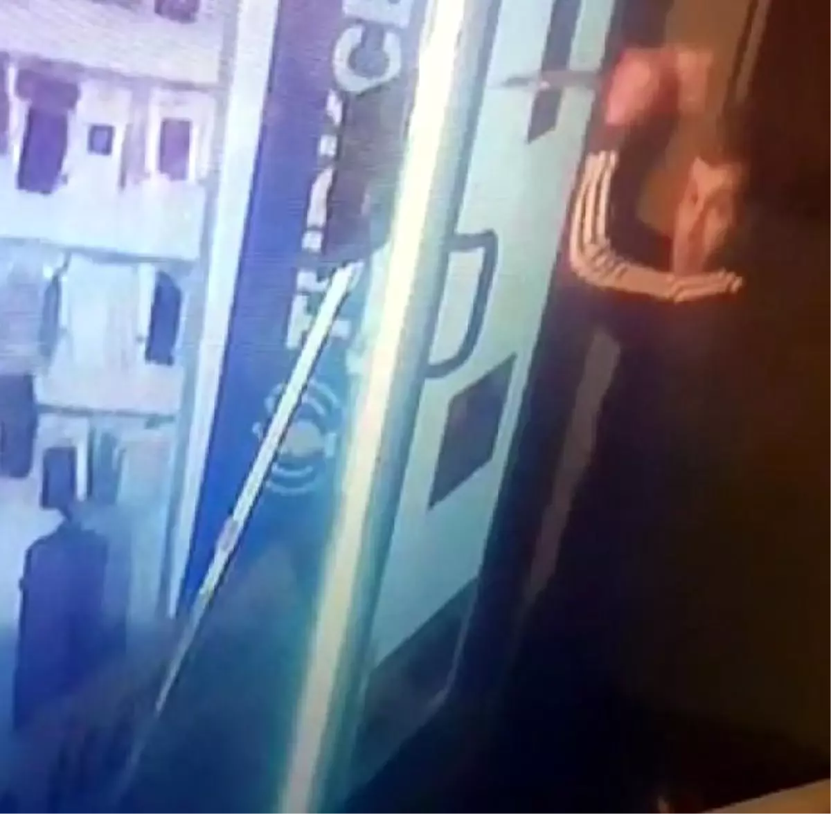 İşyerinden Hırsızlık, Kamerada