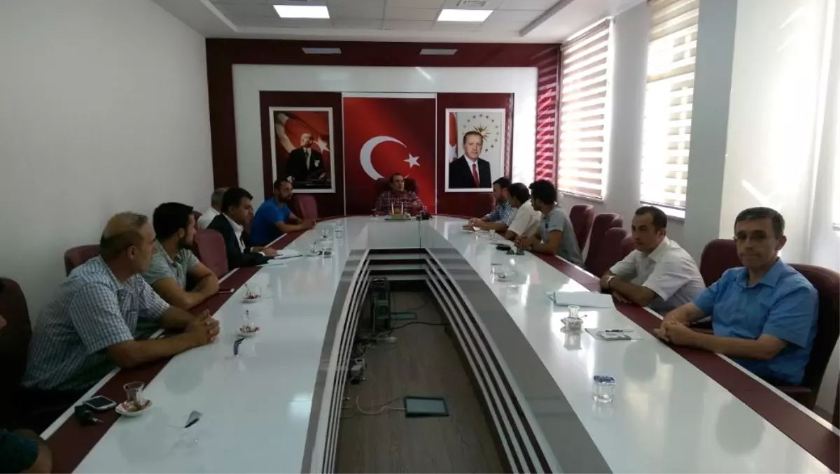 Kaymakam Kaya, Salon Sahipleriyle Bir Araya Geldi