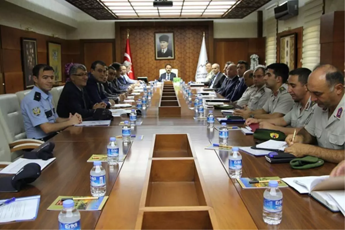 Nevşehir'de Güvenlik ve Asayiş Toplantısı Yapıldı