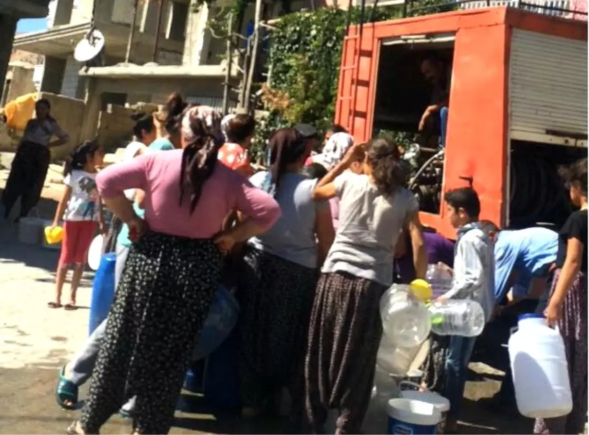Susuz Köylere İtfaiye ile Su Taşınıyor