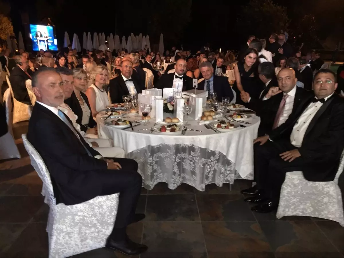 Türk ve Dünya Denizcileri Altın Çıpa'da Buluştu