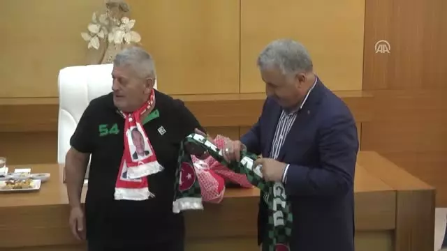 Bakan Arslan, Tüvasaş'ta İncelemelerde Bulundu Bakan Arslan, Tüvasaş'ta İncelemelerde Bulundu