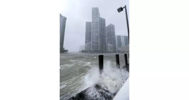 Florida'da Olağanüstü Hal İlan Edildi