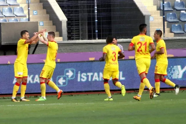 Göztepe İlk Yarıda 2-0 Önde Göztepe İlk Yarıda 2-0 Önde