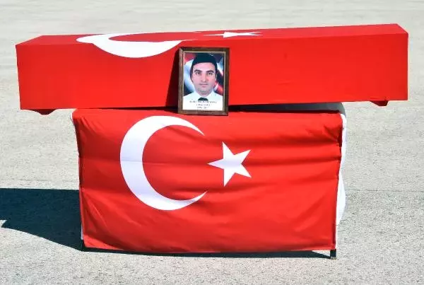 Kaza Şehidi Polise Uğurlama Töreni Kaza Şehidi Polise Uğurlama Töreni