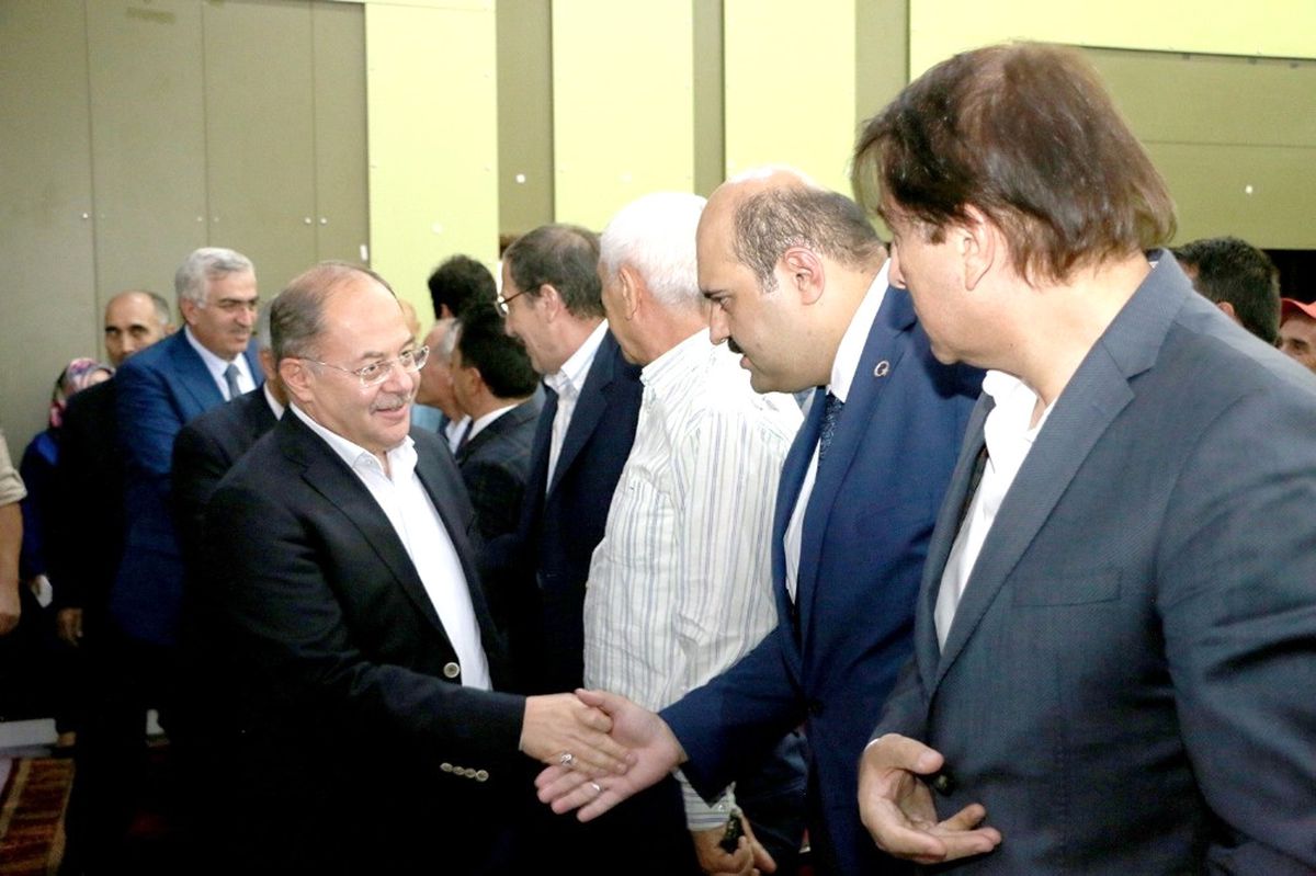 Başkan Orhan, AK Parti İlçe Kongresinde Konuştu