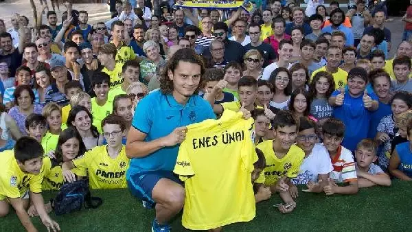 Bursaspor'dan Enes Ünal'a Tebrik