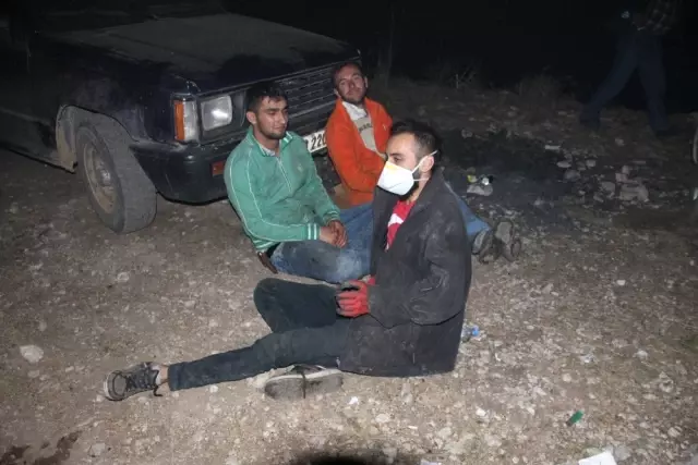 Domaniç'te Orman Yangını Söndürme Çalışmaları Gecenin Geç Saatlerine Kadar Devam Etti