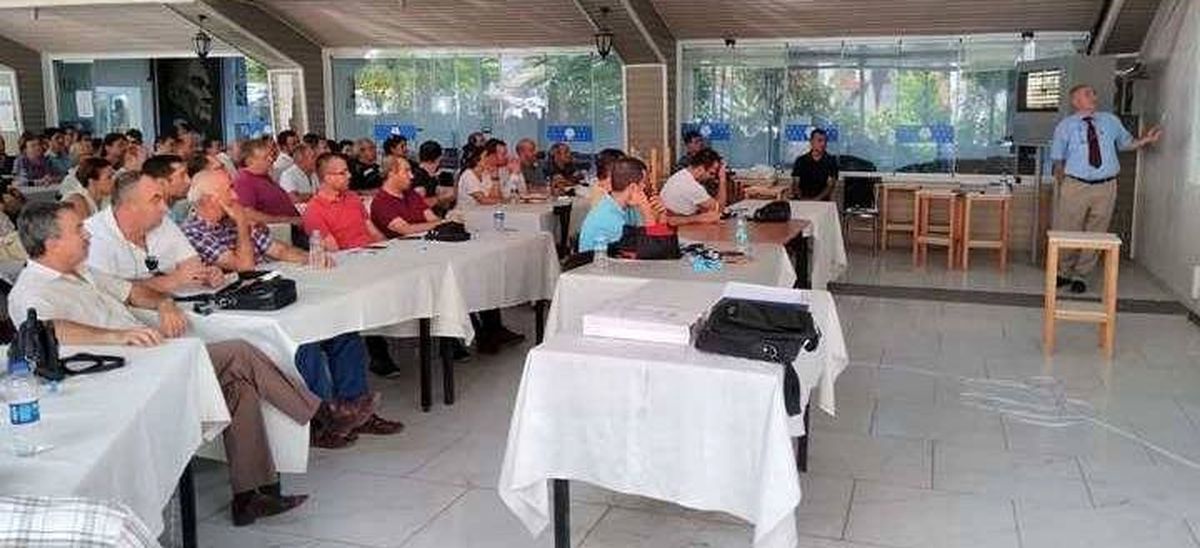Masa Tenisi Tenisi Hakemleri Ankara'da Seminere Katıldı