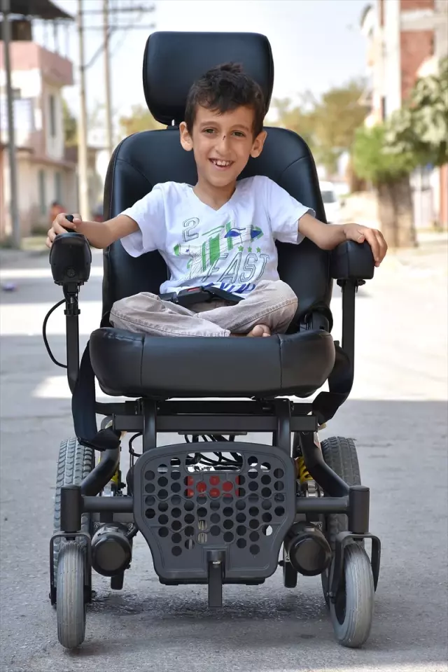 Sma Hastası Hakan�a Yeni Akülü Tekerlekli Sandalye haberi fotografı