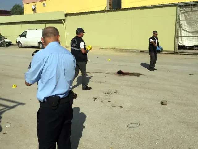 Trafik Polisi 9 Bin Lira Alacağı İçin 3 Akrabasını Öldürdü