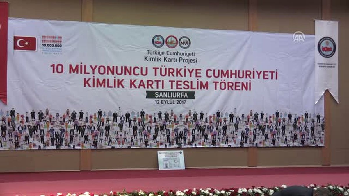 10 Milyonuncu Çipli Kimlik Sahibine Verildi
