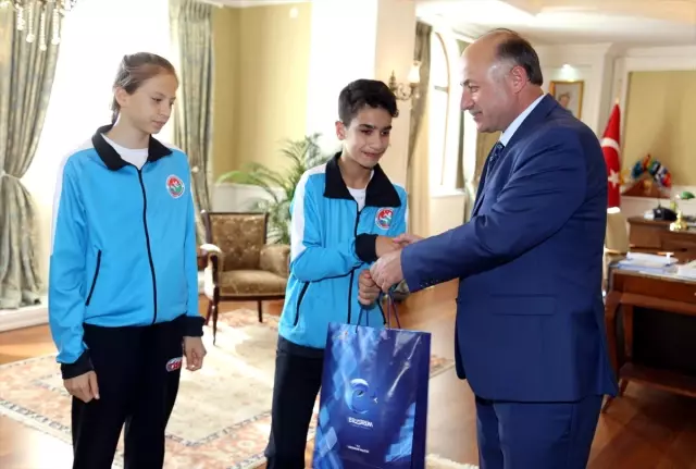 Guliyev, Erzurum Valisi Azizoğlu'nu Ziyaret Etti Guliyev, Erzurum Valisi Azizoğlu'nu Ziyaret Etti