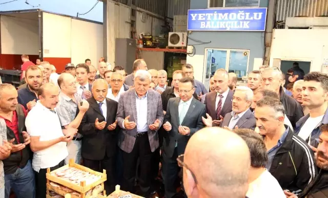 İlk Balık Mezatına Protokol Katıldı