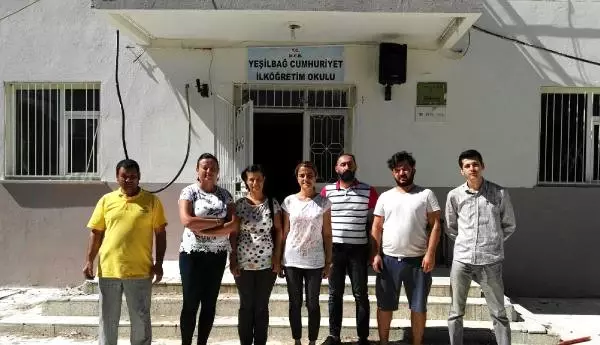 Öğretmenler, Okulu Boyayıp, Eksikleri Giderdi