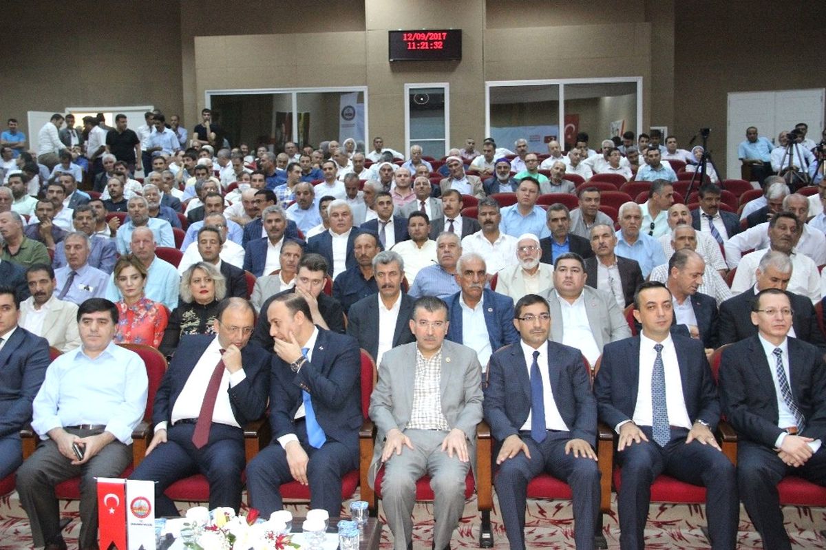Yeni Kimliklerden 10 Milyonuncusu Şanlıurfa'da Sahibine Teslim Edildi