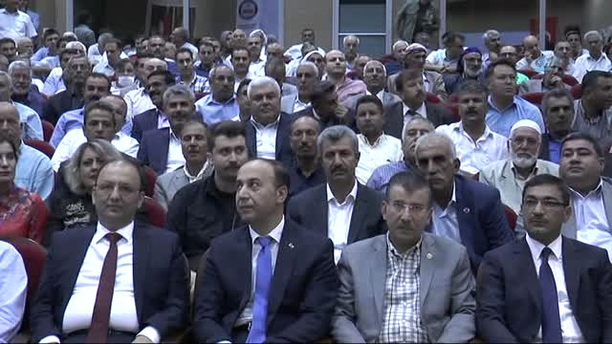 Yeni Kimliklerden 10 Milyonuncusu Şanlıurfa'da Sahibine Teslim Edildi