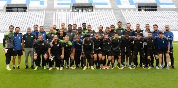 Atiker Konyaspor Teknik Direktörü: UEFA'da Bir Üst Tur İmkansız Değil