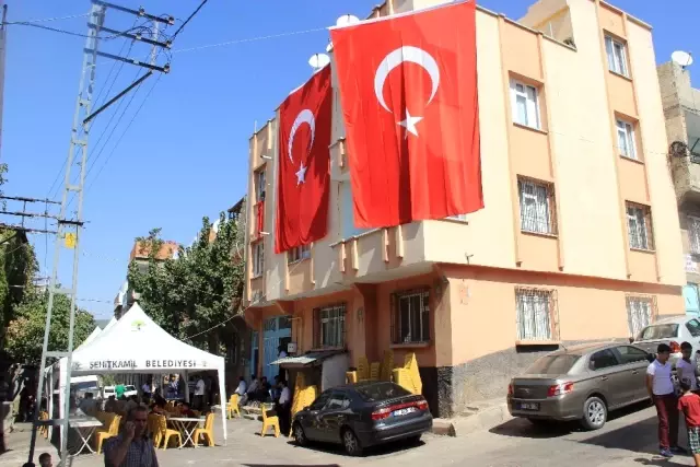Gaziantep'e Şehit Ateşi Düştü
