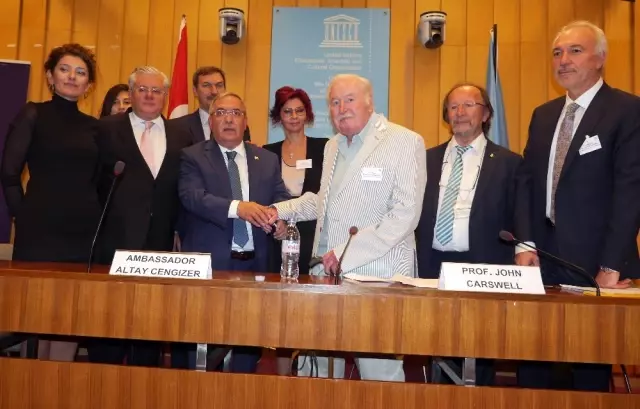 Unesco'da Kütahya Çinisi Konferansı Unesco'da Kütahya Çinisi Konferansı