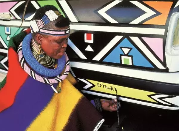 81 Yaşındaki Güney Afrikalı Sanatçının Eserine Ünlülerden Büyük İlgi
