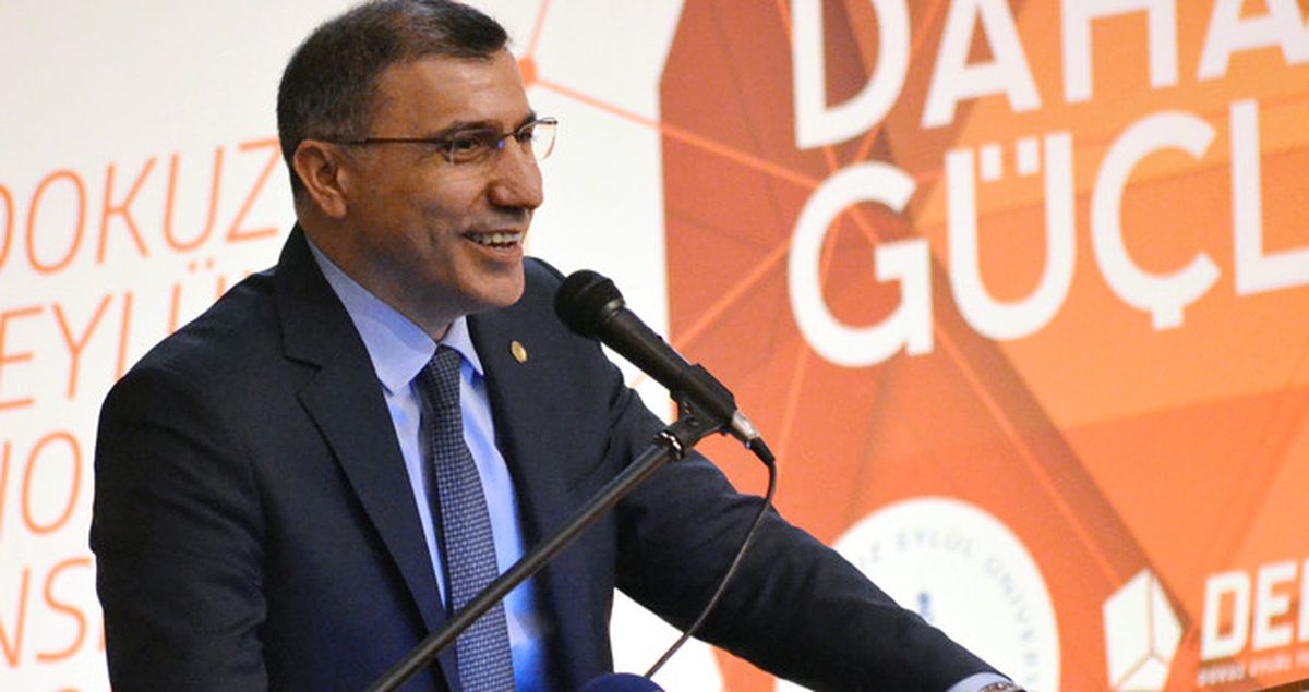 Eşini Özel Danışmanı Yapan Dokuz Eylül Üniversitesi Rektörü Prof. Kasman, Görevden Alındı