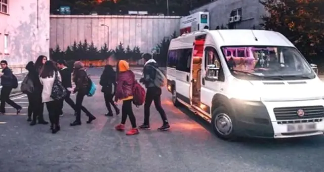 2 Kritik Açıklama! Okul Saatlerinde Yetki Valide, Servislerle İlgili Yasa Değişikliği Gündemde
