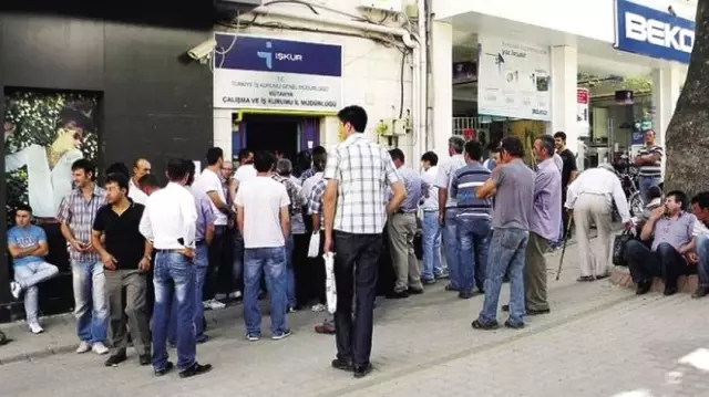 İŞKUR'a Kayıtlı İşsiz Sayısı 2,5 Milyonu Aştı